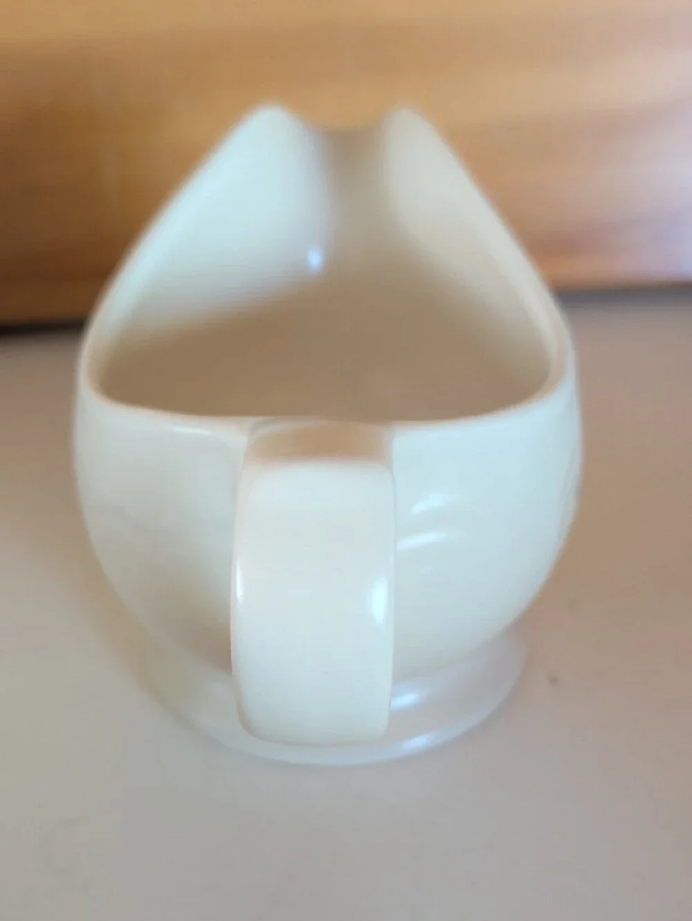 Pfaltzgraff, Cream Tea Rose Gravy Boat with Floral Accent #436 USA
